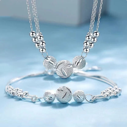 Estrella Fugaz™ Conjunto de joyas con collar de plata grabado con transferencia.